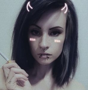 Meet your Posher, Lydia